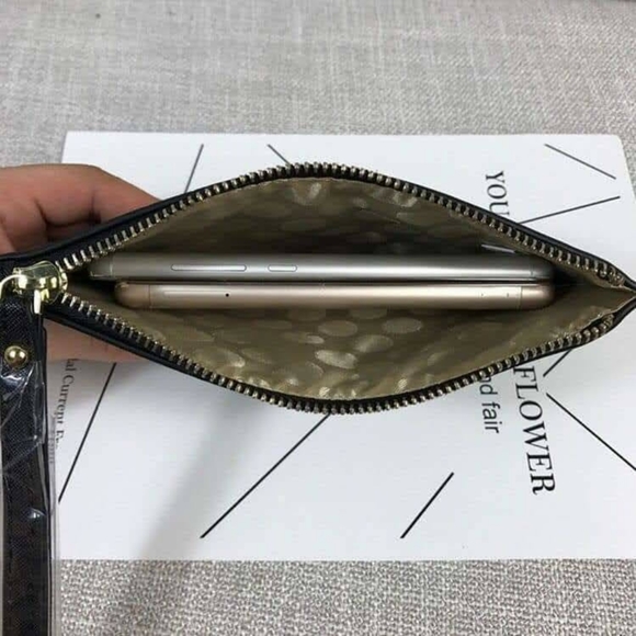 Kate Spade wristlet - Picture 3 of 5